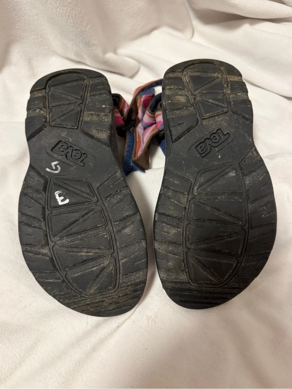 Teva Hurricane XLT 2 Kids Pink Sport Sandals Girls size 1